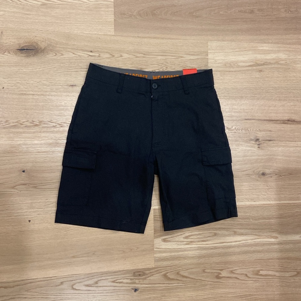 WEARFIRST Men’s Black Cargo Shorts - Picture 6 of 11